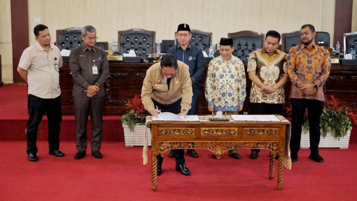 Wali Kota Medan Tandatangani Nota Kesepakatan KUA PPAS Rancangan P.APBD TA 2025