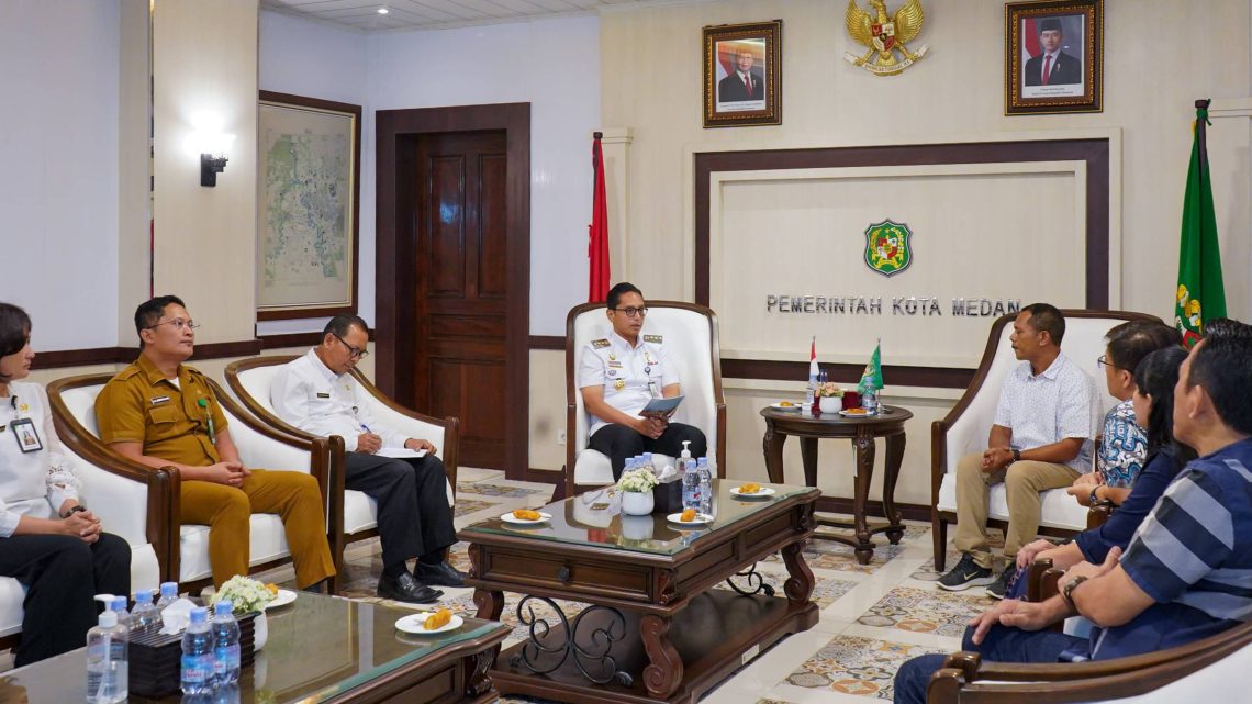 Audiensi pada Rico Waas, Keuskupan Agung Medan Sampaikan tentang Daya Tampung Gereja Katedral