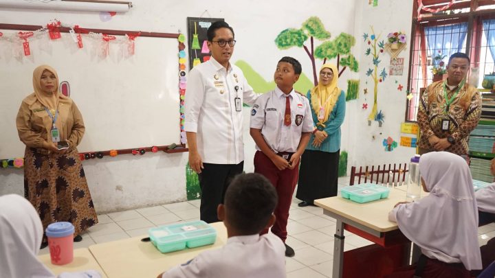 Di Hadapan Rico Waas, Siswa SD Sampaikan Keinginannya Menjadi Wali Kota