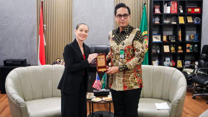 Rico Waas Bahas Peluang Investasi dan Kerjasama Dengan Konsul Amerika Serikat
