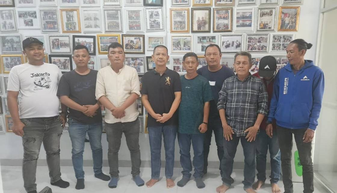 Chairum Lubis SH : “Jumat Barokah” Berbagi Beras Membentuk Jalinan Silaturahmi