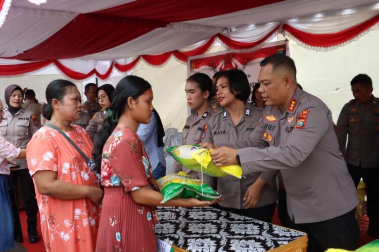 Polda Sumut dan Polres Pelabuhan Belawan Gelar Minggu Kasih di Gereja HKBP Pajak Baru Belawan