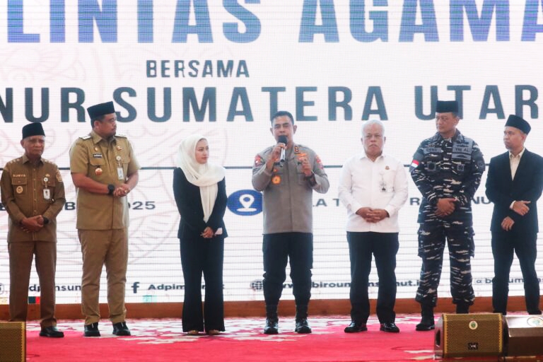 Doa Lintas Agama, Kapolda Sumut: Kritik Jadi Energi, Polisi Hadir untuk Masyarakat Doa Lintas Agama, Kapolda Sumut: Kritik Jadi Energi, Polisi Hadir untuk Masyarakat