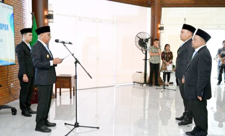 Lantik Direktur PT PSU dan PD AIJ, Wagub Minta Pegang Lima Prinsip