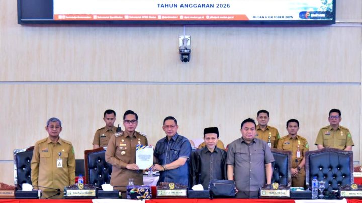 Di Rapat Paripurna, Rico Waas Tegaskan Komitmen Tingkatkan Pelayanan Publik dan Kesehatan