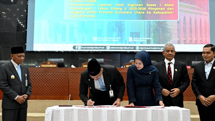 Pemprov dan DPRD Sumut Teken Nota Kesepakatan KUA-PPAS APBD 2026 Pemprov dan DPRD Sumut Teken Nota Kesepakatan KUA-PPAS APBD 2026
