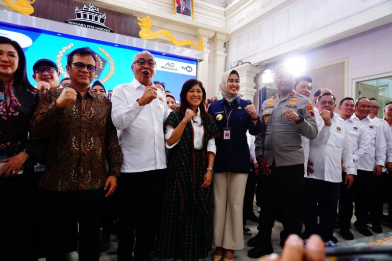 Pengurus PWI Pusat Periode 2025-2030 Resmi Dikukuhkan di Monumen Pers Solo