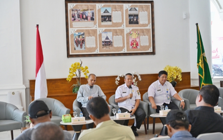 Pemprov Sumut Terus Dorong Penguatan Gerakan Literasi Tingkatkan Minat Baca Masyarakat Pemprov Sumut Terus Dorong Penguatan Gerakan Literasi Tingkatkan Minat Baca Masyarakat