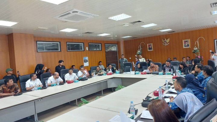 DPRD Medan Sahuti Aspirasi Warga, Minta PT ARM Supaya Ditutup