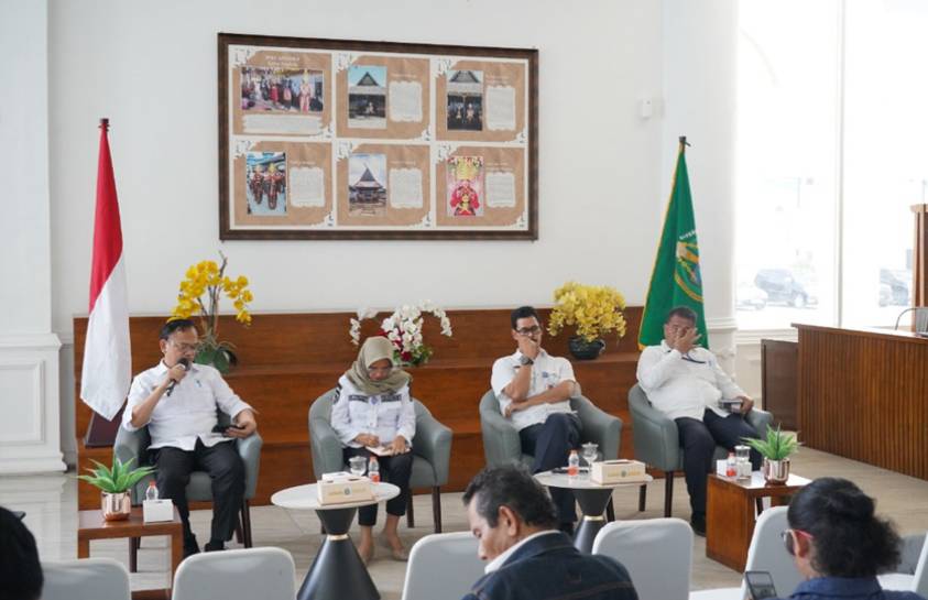 Pemprov Sumut Terus Berkolaborasi Selesaikan Masalah Distribusi Logistik akibat Banjir dan Longsor