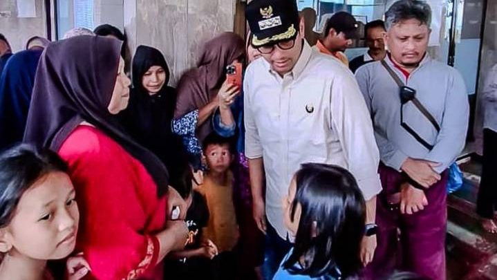 Rico Waas Tinjau Warga Terdampak Banjir di Harjosari II, Pastikan Kebutuhan Pengungsi Terpenuhi