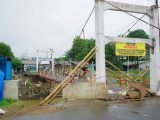 Tinjau Jembatan Gantung Kota Bangun yang Rusak, Wali Kota Medan Prioritaskan Penguatan Sementara