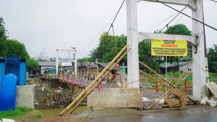 Tinjau Jembatan Gantung Kota Bangun yang Rusak, Wali Kota Medan Prioritaskan Penguatan Sementara