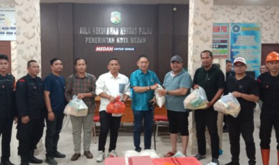 Wong Salurkan Bantuan untuk Korban Banjir dan Kebakaran di Medan