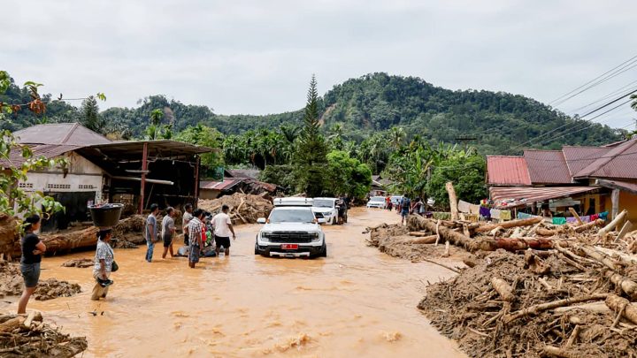 Hari Kelima di Tapteng, Gubernur Bobby Nasution Buka Akses ke Tukka