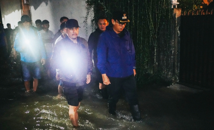 Hujan Deras dan Angin Kencang Landa Medan, Rico Waas Gercep Pastikan Keselamatan Warga