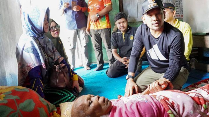 Wujud Empati kepada Masyarakat, Wali Kota Tebing Tinggi Kunjungi Keluarga Pedagang Pasar Gambir dan Pasien RSUD