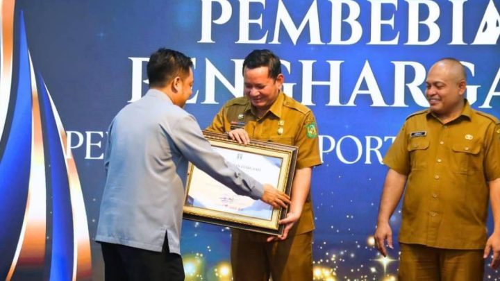 DPRD Medan Raih Penghargaan Terbaik I Hasil Penilaian E-Report JDIHN di Sumut
