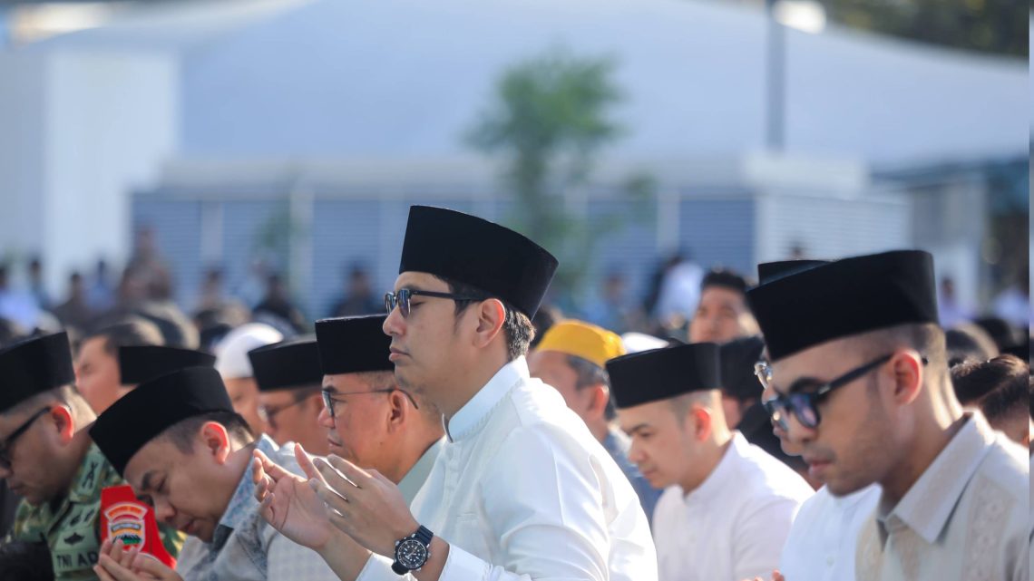 Salat Idulfitri 1447 H, Rico Waas Ajak Warga Perkuat Persatuan dan Bangun Medan untuk Semua