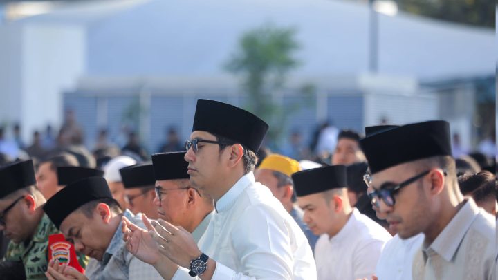 Salat Idulfitri 1447 H, Rico Waas Ajak Warga Perkuat Persatuan dan Bangun Medan untuk Semua