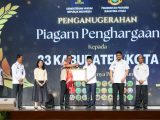 Wujudkan Kemudahan Akses Pelayanan Hukum Bagi Masyarakat, Wali Kota Tebing Tinggi Terima Penghargaan dari Kementerian Hukum RI