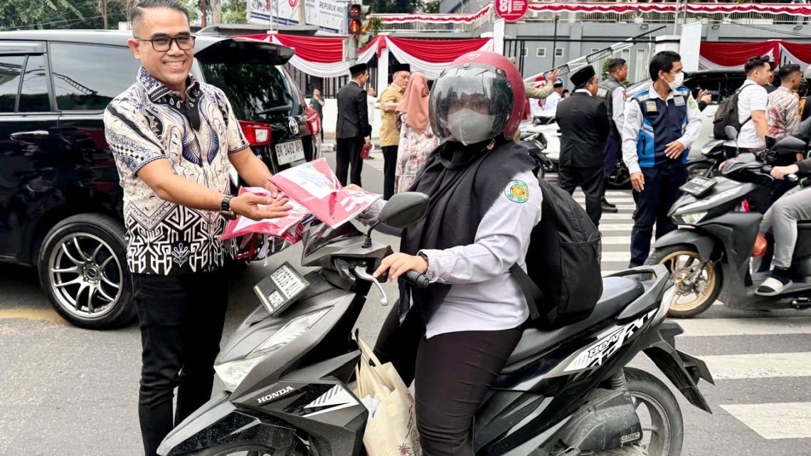 Pemko Medan dan PWPM Kibarkan Semangat Merah Putih di Jalanan Kota