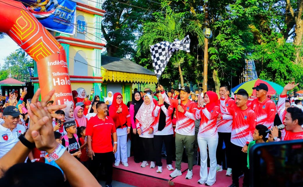 Ribuan Warga Tebing Tinggi Padati Lapangan Merdeka Meriahkan Semarak HUT Ke-8 RI