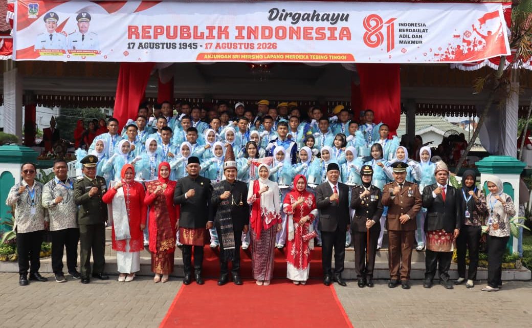 Wali Kota Tebing Tinggi Pimpin Upacara Peringatan HUT Ke-81 Kemerdekaan RI di Lapangan Merdeka