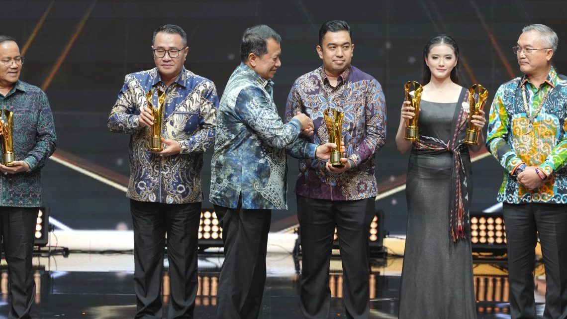 Melalui Inovasi QRESTO, Rico Waas Raih Pemimpin Daerah Award 2026