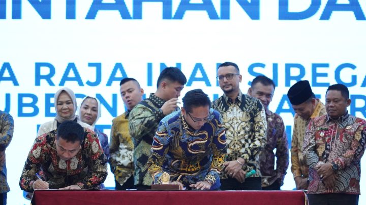 Rico Waas Tandatangani Komitmen Penguatan Tata Kelola Pemerintahan Daerah dan Pencegahan Korupsi