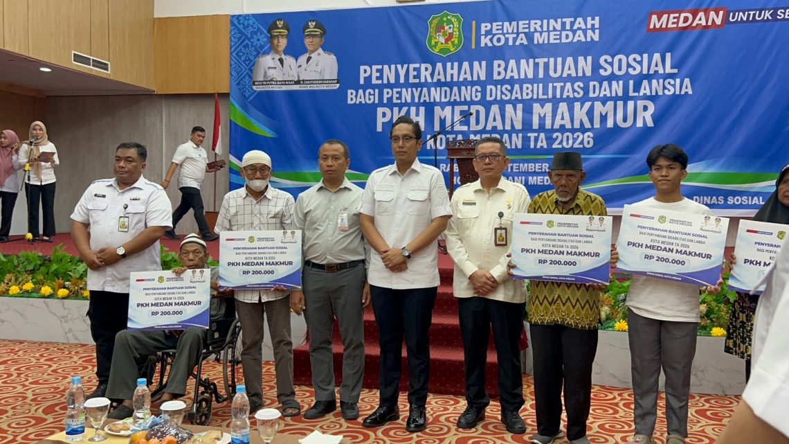 PKH Medan Makmur Resmi Disalurkan, Rico Waas Serahkan Bantuan Untuk 10 Ribu Warga Lansia dan Disabilitas