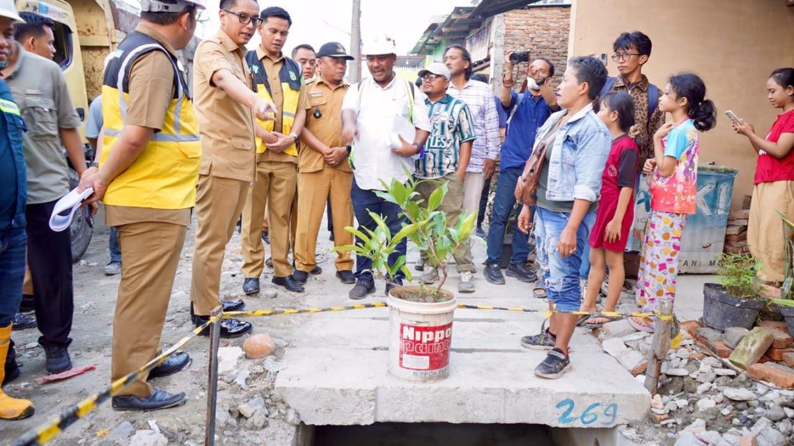 Penanganan Banjir Jadi Prioritas, Rico Waas Beri Atensi Khusus U-Ditch di Indra Kasih