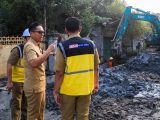 Atasi Genangan Banjir, Rico Waas Tinjau Pengerjaan Drainase sepanjang 385 Meter di Sei Agul