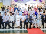 Hadiri Nikah Massal 23 Pasangan, Zakiyuddin Harahap Serahkan Buku Nikah dan Hadiah Uang Saku Bagi Pengantin