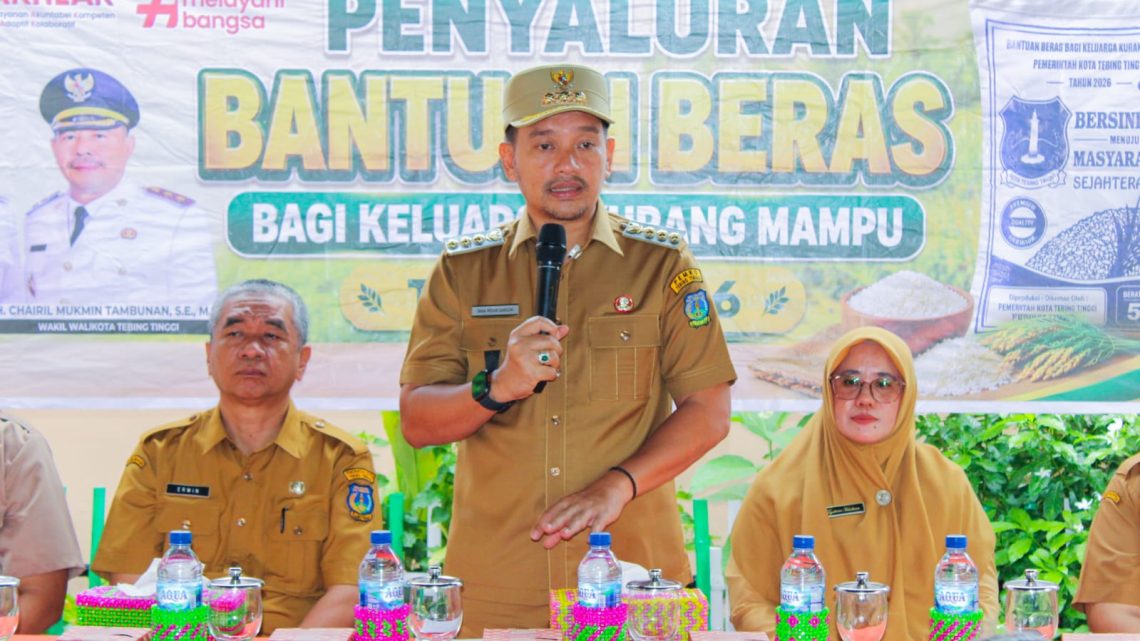 Serahkan Bantuan Pangan, Wali Kota Tebing Tinggi Minta Bantuan Tidak Diperjualbelikan