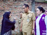 Rico Waas Pantau 111 Rumah Tidak Layak Huni yang Sedang Direhabilitasi