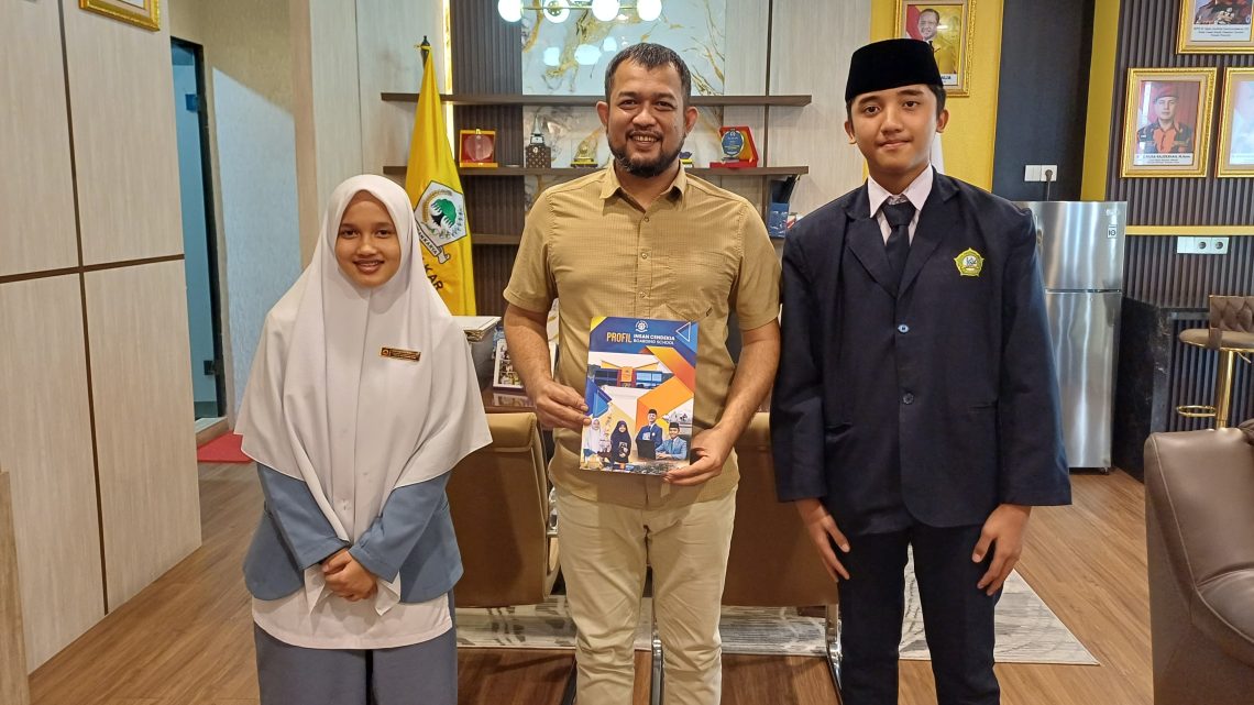 Hadi Suhendra Terima Kunjungan Santri dari Sumatera Barat