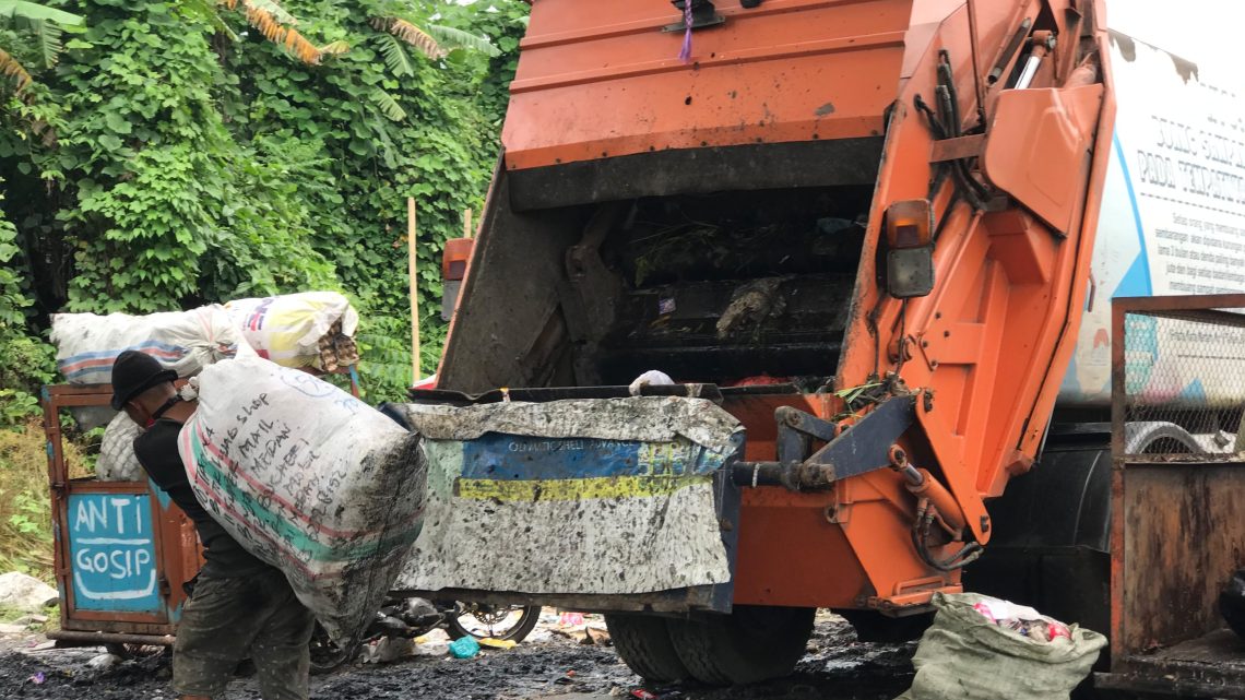 Atasi Sampah Menumpuk, Rico Waas Siapkan 26 Truk dan 151 Becak Motor Pengangkut Sampah